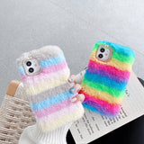 レインボーカラーのふわふわ&もこもこファー! ガーリーiPhone用ケース