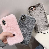 レインボーカラーのふわふわ&もこもこファー! ガーリーiPhone用ケース