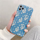 レトロな雰囲気がキュートなデイジー花柄の  iPhone用ケース