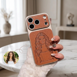 カスタム写真ラインアート iPhoneケース｜レーザー刻印・PUレザー｜iPhone 16〜18 Pro Max対応