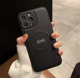 Magsafe機能付き 高品質レザー カスタム文字 刻印可 オーダーメイド 3色 iPhone用ケース(Silver：中央3D刻印）