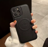 Magsafe機能付き 高品質レザー カスタム文字 刻印可 オーダーメイド 3色 iPhone用ケース(Coloress：中央3D刻印）