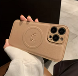 Magsafe機能付き 高品質レザー カスタム文字 刻印可 オーダーメイド 3色 iPhone用ケース(Coloress：中央3D刻印）