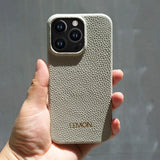 名入れ 本革 iPhone用ケース｜大人上品 カスタムイニシャル入れ入れ 高級レザー カバー【iPhone17対応】