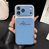 手書き風名入れオーダーメイド iPhone用ケース｜PUレザー・カメラレンズ保護 iPhone 15〜18対応
