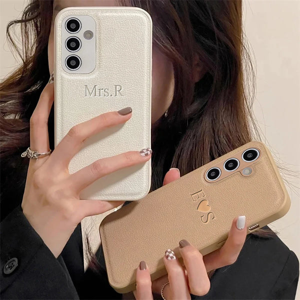高品質レザーの イニシャル 数字も 刻印できる オーダーメイド 4色 Samsung Galaxy用ケース(Colorless：中央3D刻印）