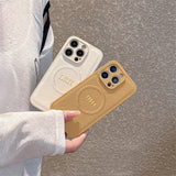 Magsafe機能付き 高品質レザー カスタム文字 刻印可 オーダーメイド 3色 iPhone用ケース(ゴールド：中央3D刻印）