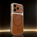 【名入れ無料】サフィアーノ調 高級PUレザー iPhone用ケース カスタムレーザー刻印 ハート柄 マグネット内蔵 [iPhone 17/16/15 各シリーズ対応]
