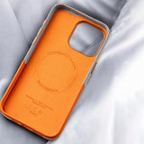 イニシャル刻印・マグネット式カードホルダー付き 高級PUレザーケース（ゴールド）｜iPhone 12〜17 / Pro Max・Plus 対応