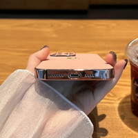 iPhone16シリーズ登場❣ラムスキンの イニシャル入れ ラグジュアリー オーダーメイド5色 iPhone用ケース(Silver：中央3D刻印）